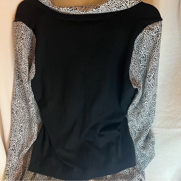 Adrianna Papell Designer Long Sleeve Shirt With Attached Sweater Size Medium - Picture 11 of 13